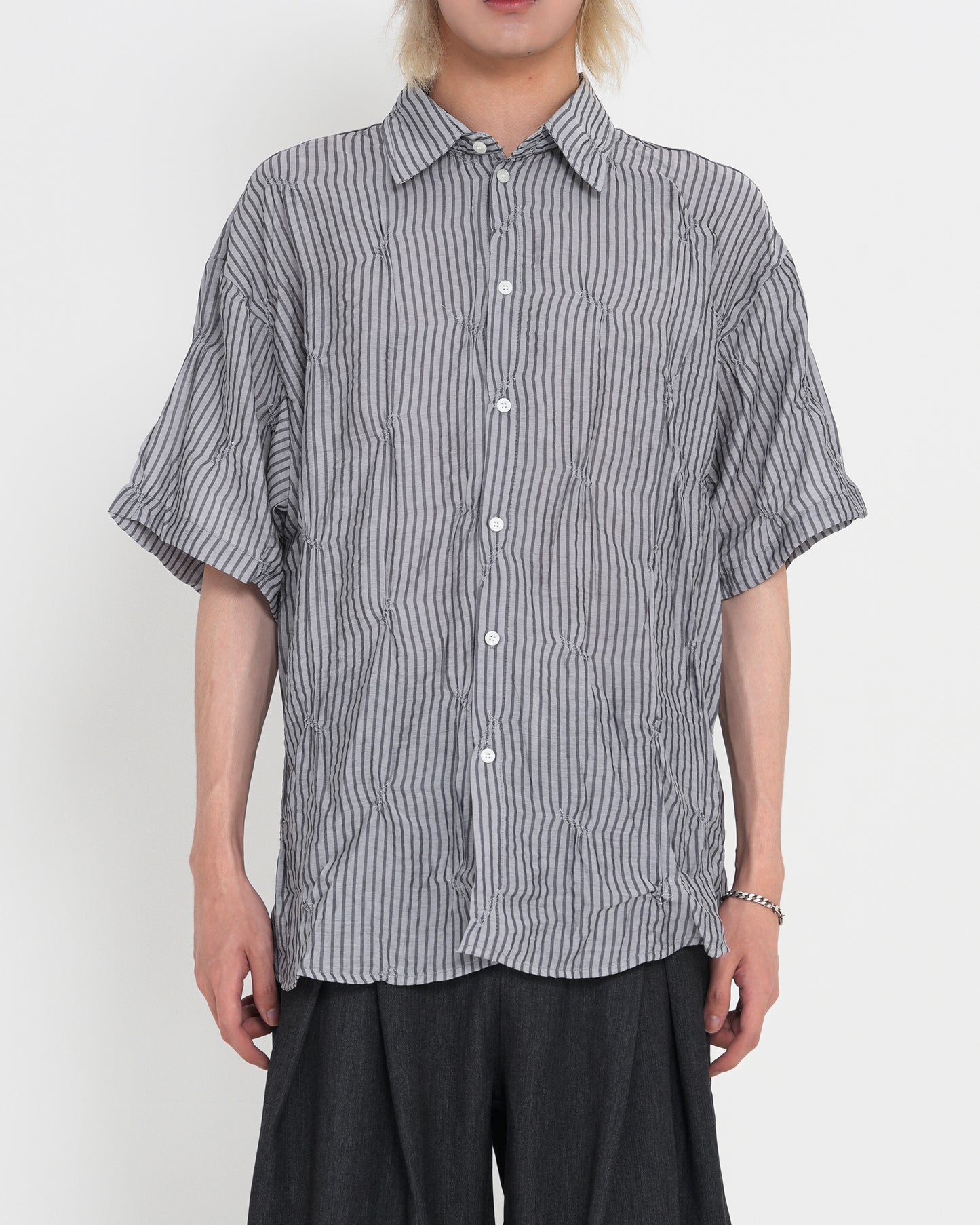 Pleat Detail S.S Shirt GRY