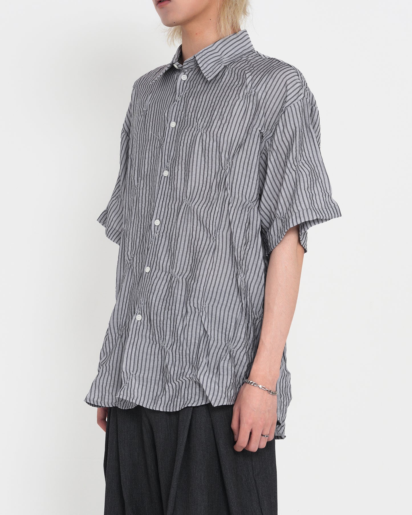 Pleat Detail S.S Shirt GRY