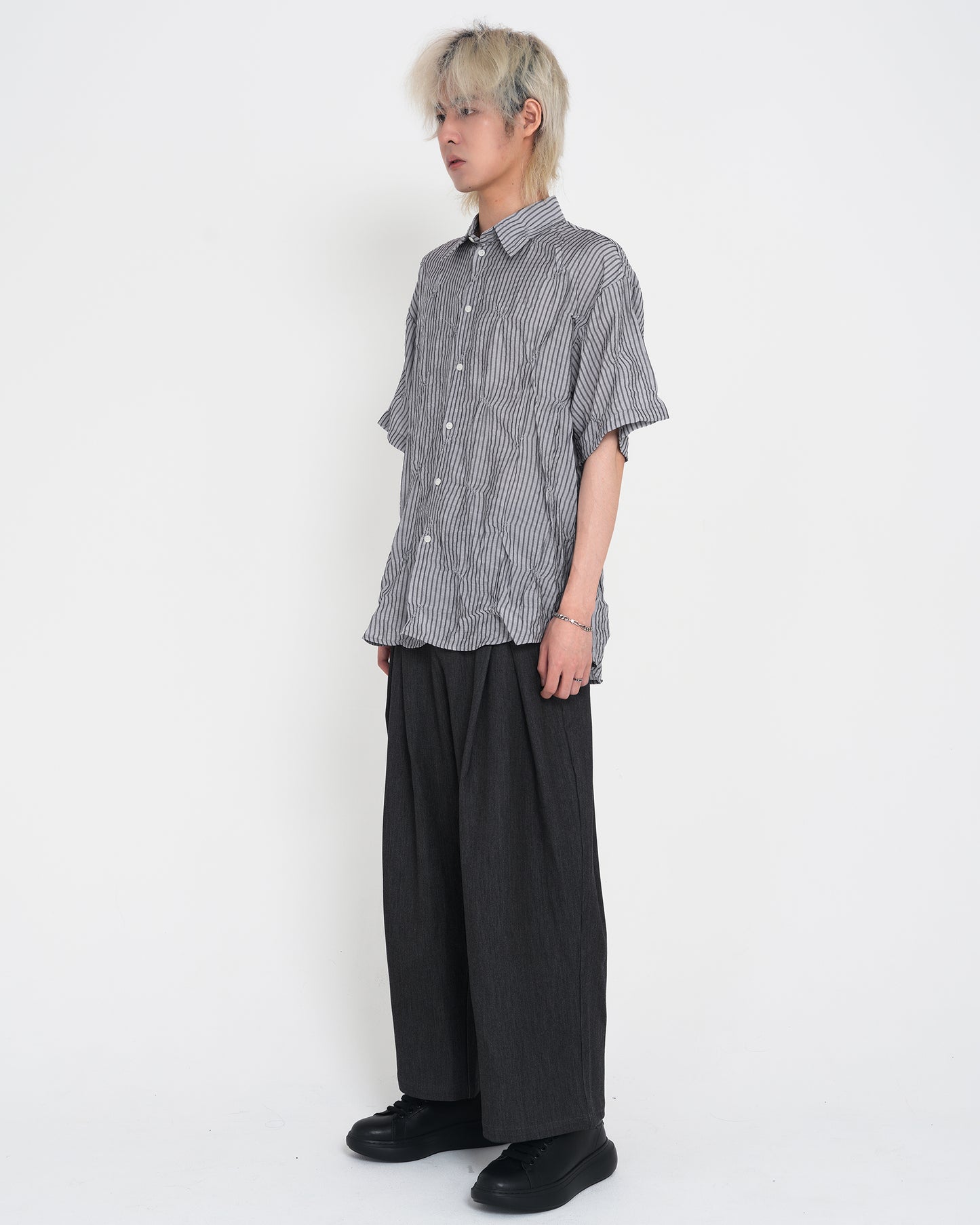 Pleat Detail S.S Shirt GRY