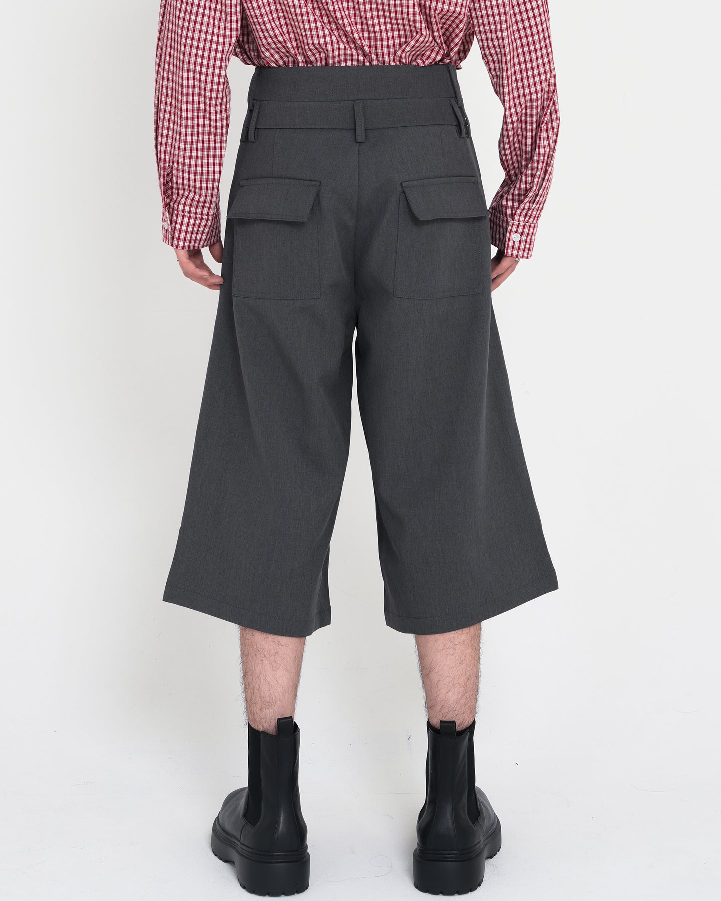 Double-Tab Waist Casual Tailored Shorts GRY