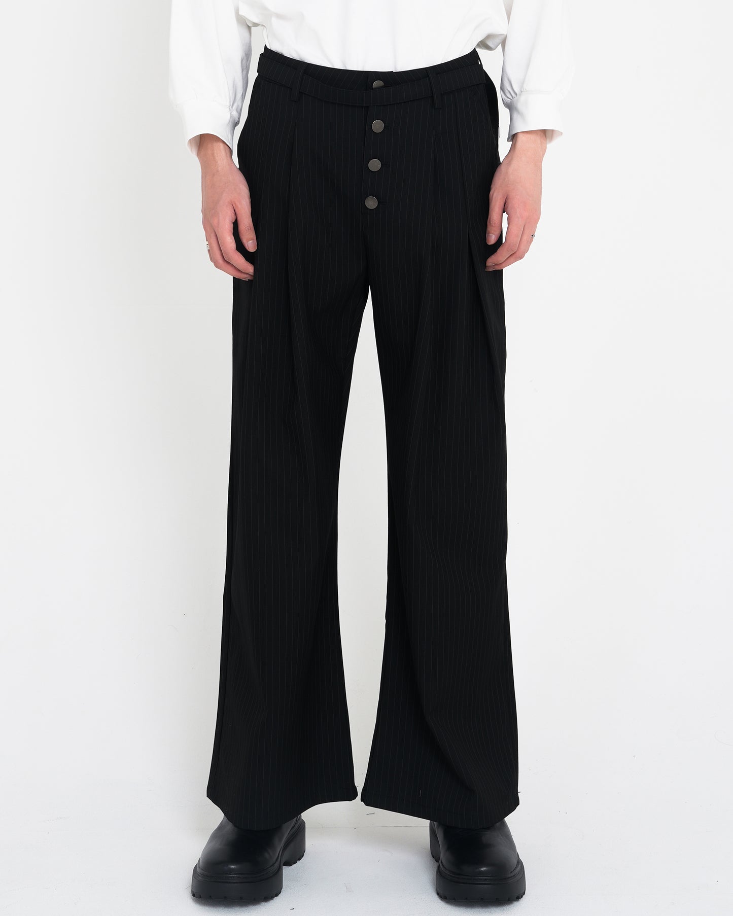 Draped Stripe slacks BLK