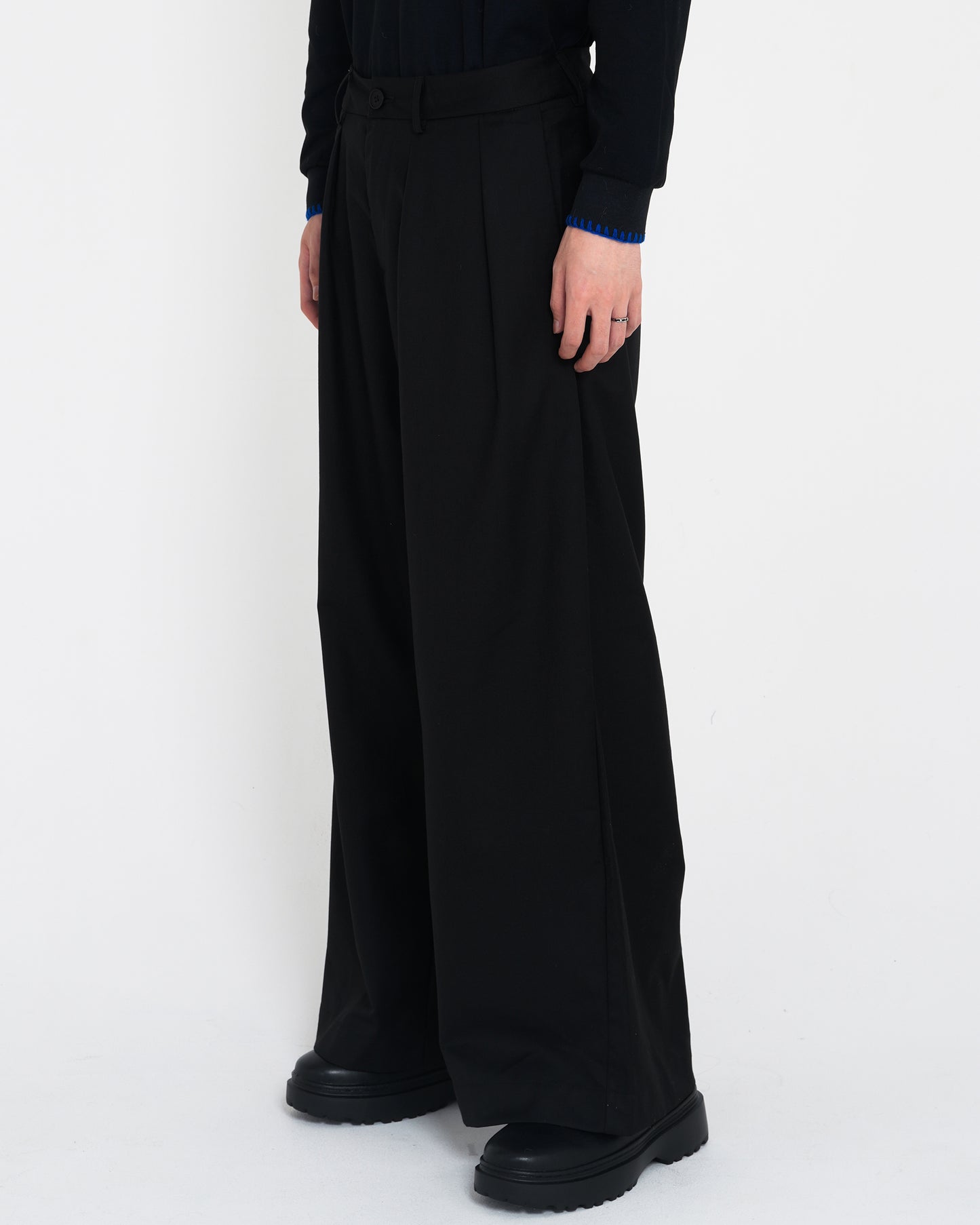 Crinkled Drape Pants BLK
