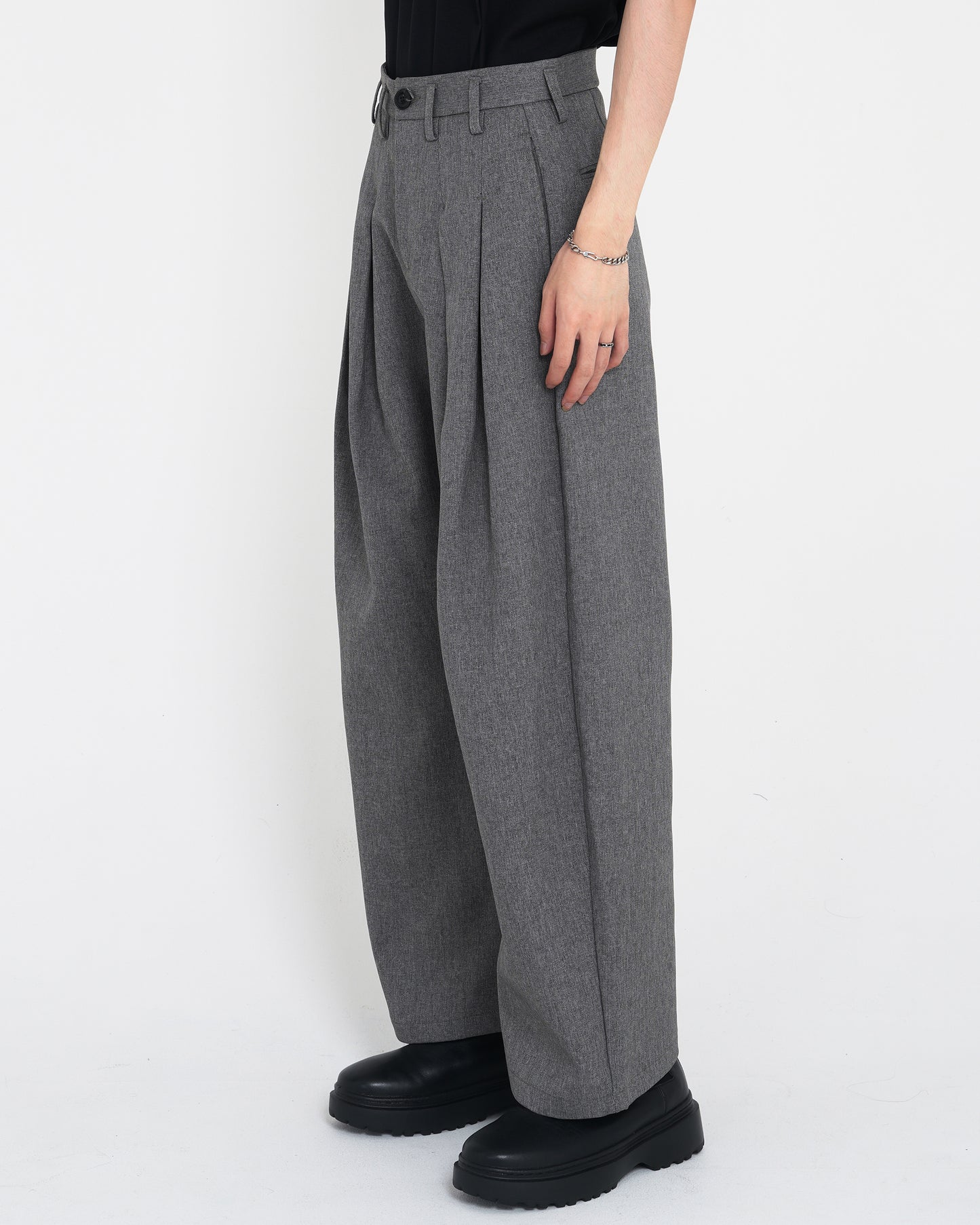 Wrinkled Design Scimitar Casual Pants