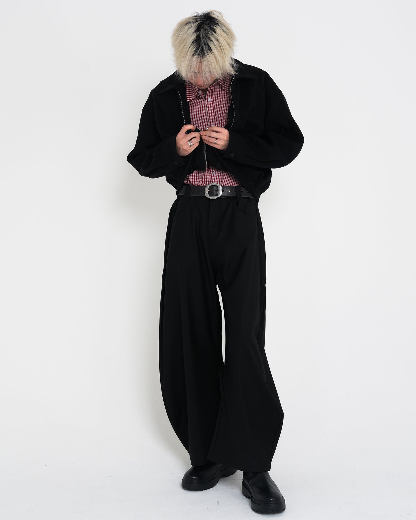 Minimalist Cropped Woolen Jacket BLK