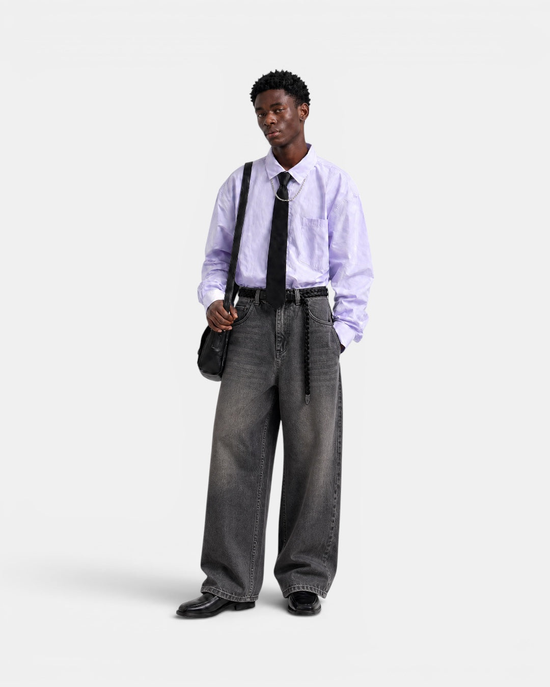 Nameless light purple solid-color long-sleeved oversized shirt with a black tie and silver chain.